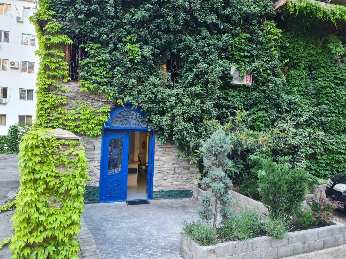 Shared Flat In An Artists District Pikris Gora Apartamento Tbilisi Exterior foto